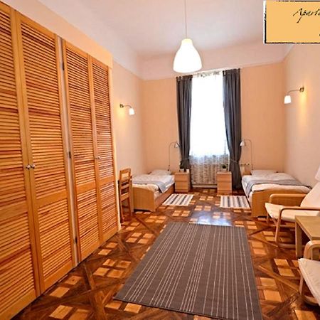 Apartament Dworski Przemyśl Exteriör bild