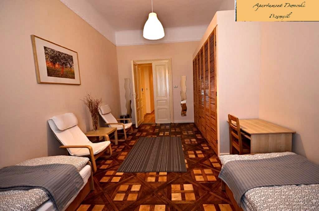 Apartament Dworski Przemyśl Exteriör bild
